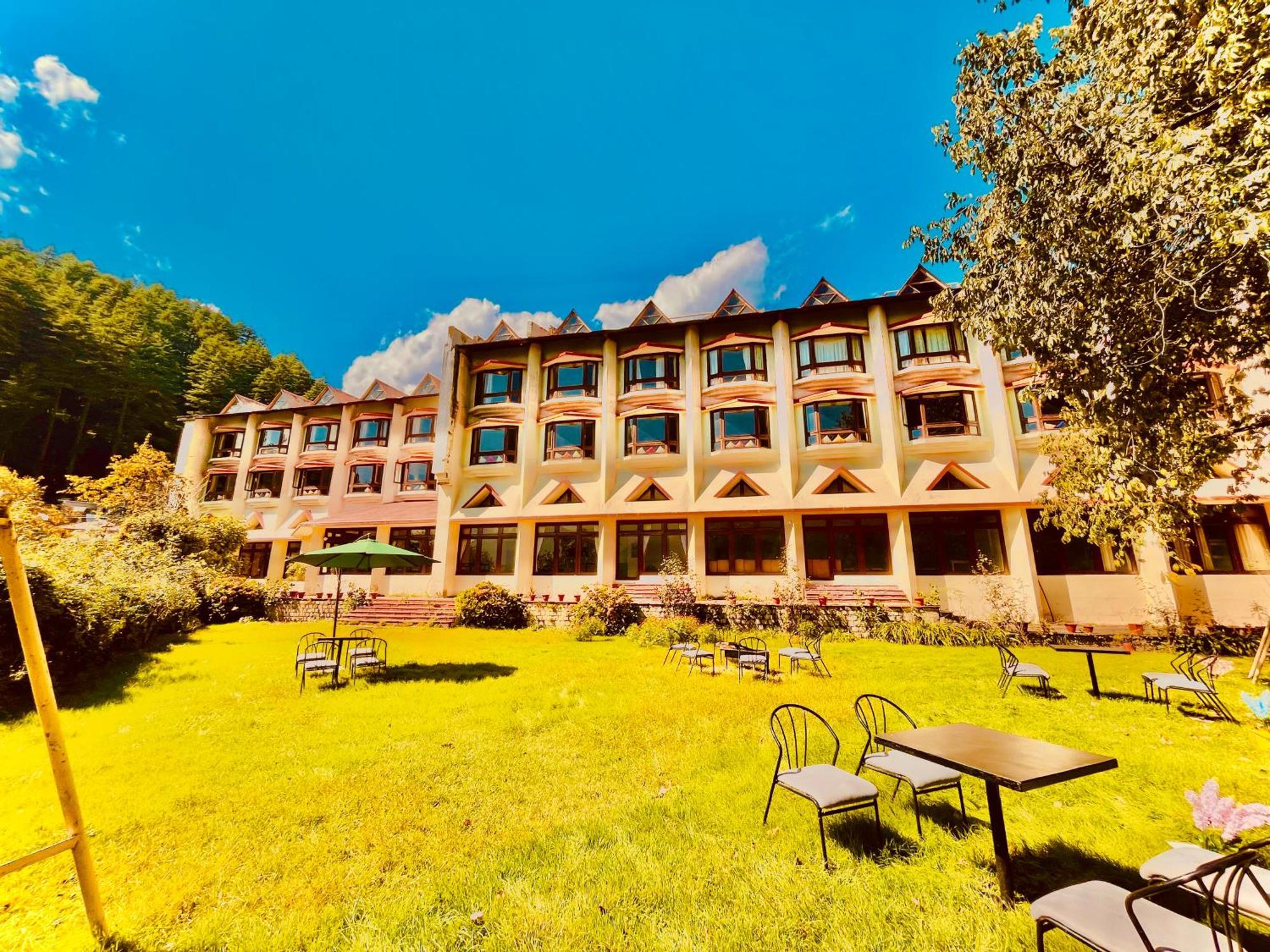 Sagar Resort !! Mountain View ! Luxury Stay ! Family Resort ! Private Parking ! Near Mall Road Маналі Екстер'єр фото