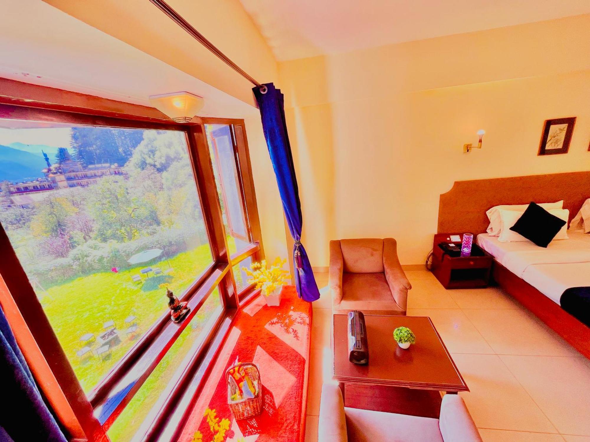 Sagar Resort !! Mountain View ! Luxury Stay ! Family Resort ! Private Parking ! Near Mall Road Маналі Екстер'єр фото